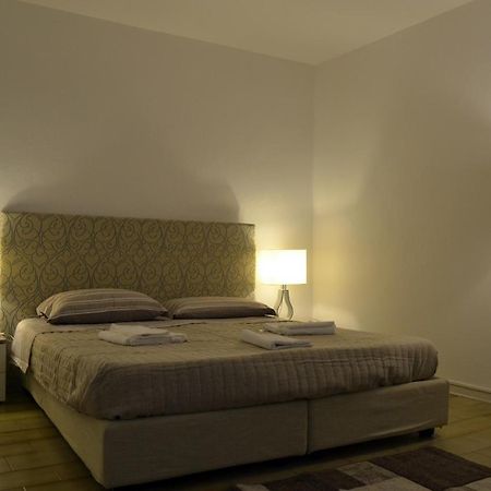 Gabrielli Rooms Et Apartments Sant Antonio Alloggio 4 M0230914084 Verona Exterior photo