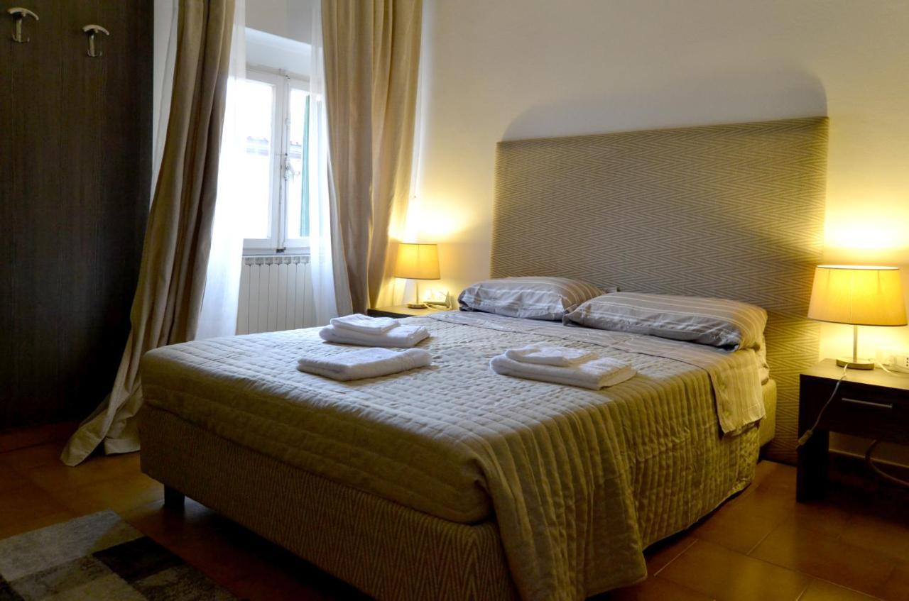 Gabrielli Rooms Et Apartments Sant Antonio Alloggio 4 M0230914084 Verona Exterior photo