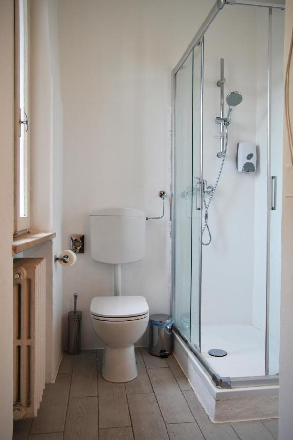 Gabrielli Rooms Et Apartments Sant Antonio Alloggio 4 M0230914084 Verona Exterior photo